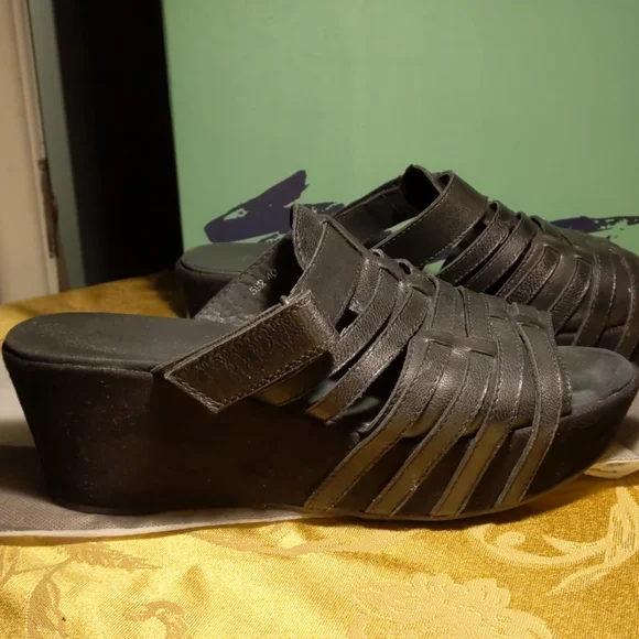 Antelope black leather wedge sandals - Picture 3 of 11